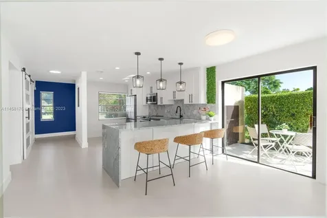 8520 Casa Del Lago Boca Raton FL 33433