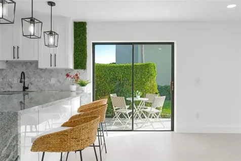 8520 Casa Del Lago Boca Raton FL 33433