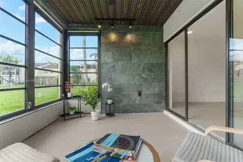 8520 Casa Del Lago Boca Raton FL 33433