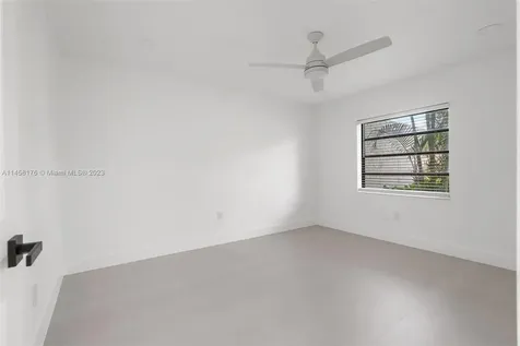 8520 Casa Del Lago Boca Raton FL 33433