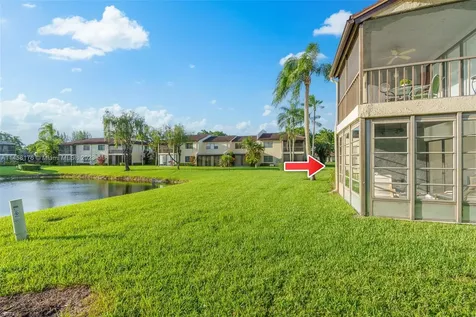 8520 Casa Del Lago Boca Raton FL 33433