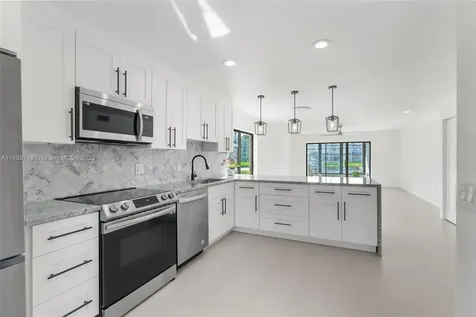 8520 Casa Del Lago Boca Raton FL 33433