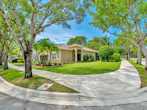 4035 Palm Place Weston FL 33331