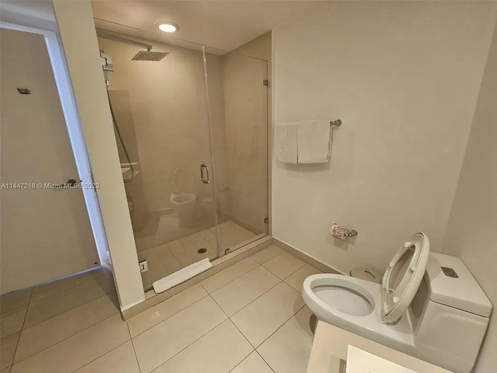 4111 S Ocean Drive Hollywood FL 33019
