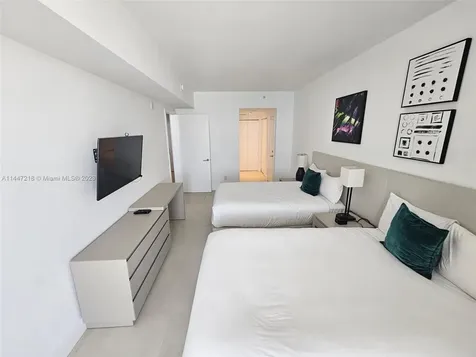 4111 S Ocean Drive Hollywood FL 33019