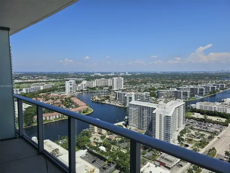4111 S Ocean Drive Hollywood FL 33019