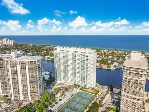 20201 E Country Club Drive Aventura FL 33180
