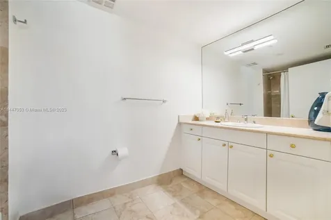 20201 E Country Club Drive Aventura FL 33180