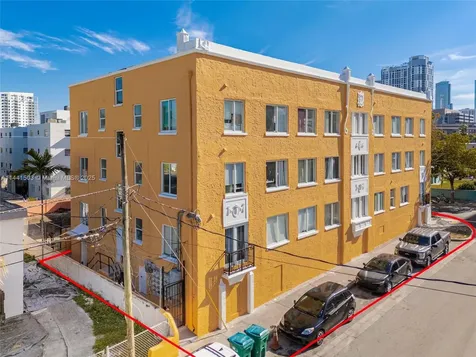 440 SW 5th Avenue Miami FL 33130