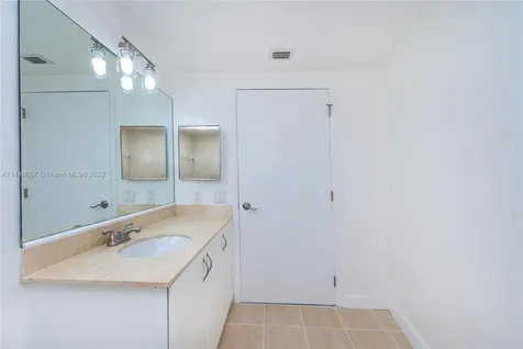 1750 N Bayshore Drive Miami FL 33132