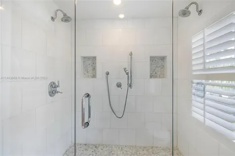 4531 N Bay Road Miami Beach FL 33140