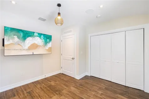 4531 N Bay Road Miami Beach FL 33140