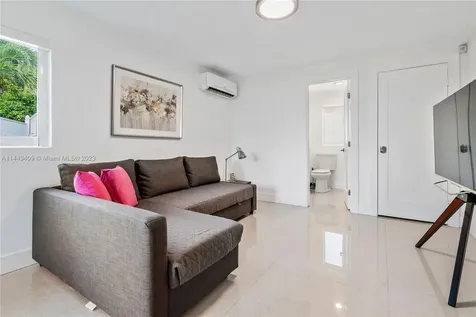 2531 NE 209th Terrace Aventura FL 33180