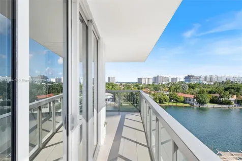 9261 E Bay Harbor Drive Bay Harbor Islands FL 33154