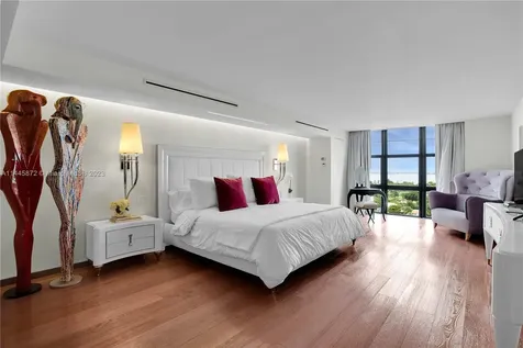 5500 Collins Avenue Miami Beach FL 33140