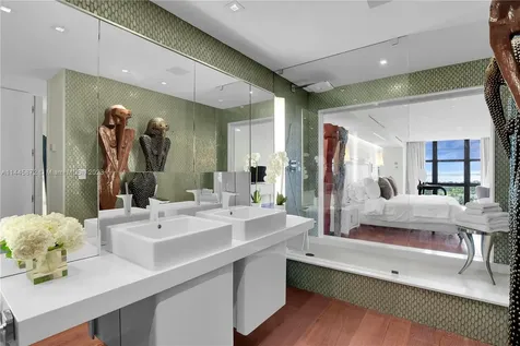 5500 Collins Avenue Miami Beach FL 33140