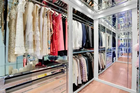 5500 Collins Avenue Miami Beach FL 33140