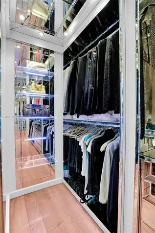 5500 Collins Avenue Miami Beach FL 33140
