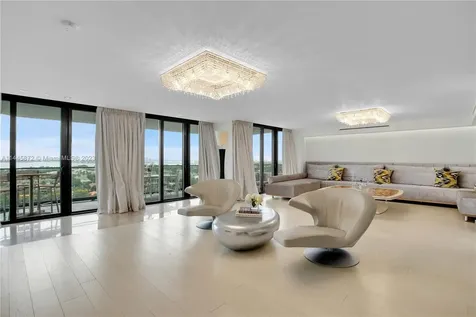 5500 Collins Avenue Miami Beach FL 33140