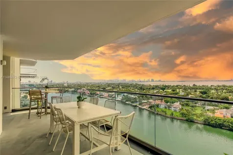 5500 Collins Avenue Miami Beach FL 33140