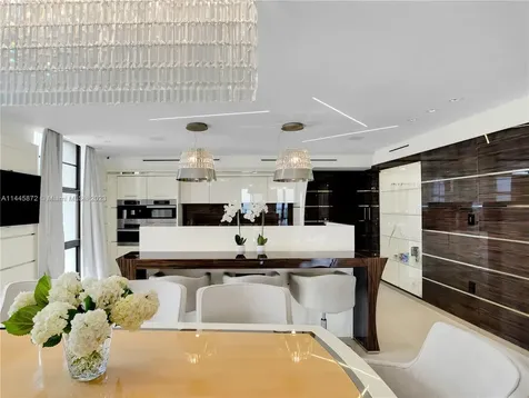 5500 Collins Avenue Miami Beach FL 33140