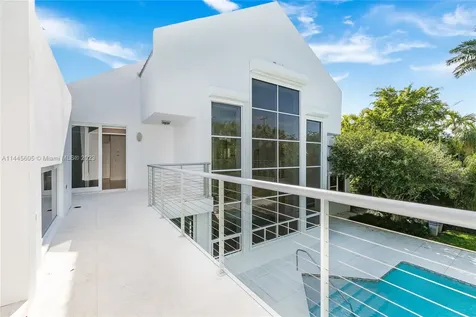 51 Island Drive Key Biscayne FL 33149