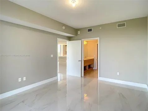 16385 Biscayne Boulevard North Miami Beach FL 33160