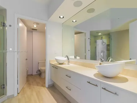 400 Alton Road Miami Beach FL 33139