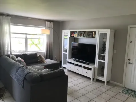 8600 SW 212th Street Cutler Bay FL 33189