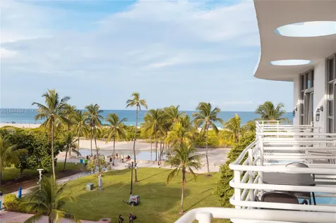 1052 Ocean Drive Miami Beach FL 33139