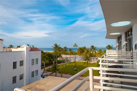 1052 Ocean Drive Miami Beach FL 33139
