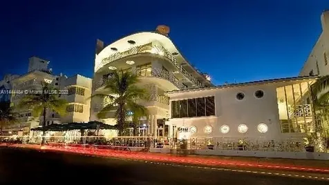 1052 Ocean Drive Miami Beach FL 33139