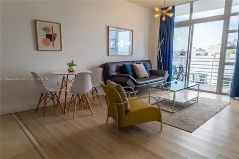 1052 Ocean Drive Miami Beach FL 33139