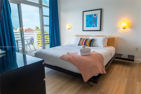 1052 Ocean Drive Miami Beach FL 33139