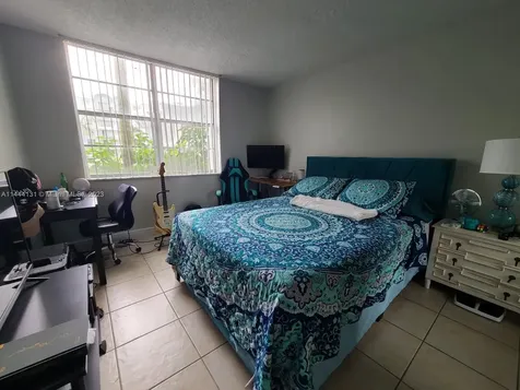 496 NW 165th Street Road Miami FL 33169