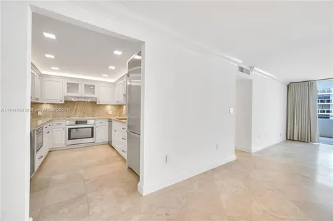 11 Island Avenue Miami Beach FL 33139