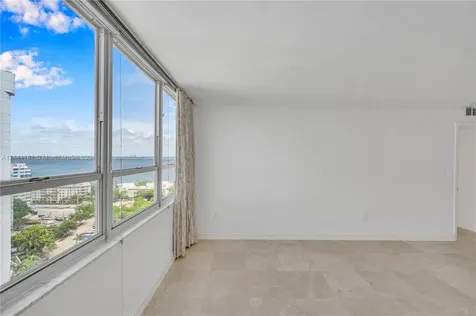 11 Island Avenue Miami Beach FL 33139