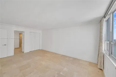 11 Island Avenue Miami Beach FL 33139