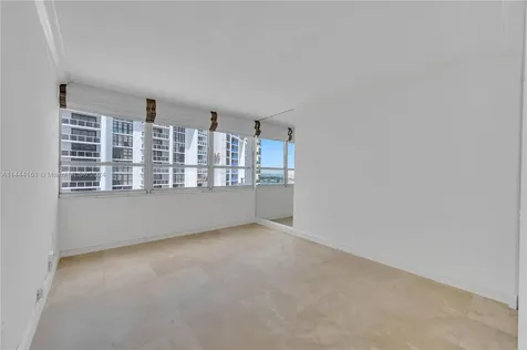11 Island Avenue Miami Beach FL 33139