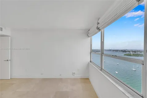 11 Island Avenue Miami Beach FL 33139