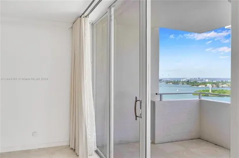 11 Island Avenue Miami Beach FL 33139