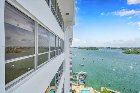 11 Island Avenue Miami Beach FL 33139
