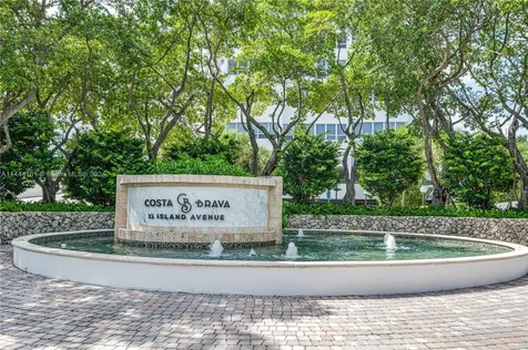11 Island Avenue Miami Beach FL 33139