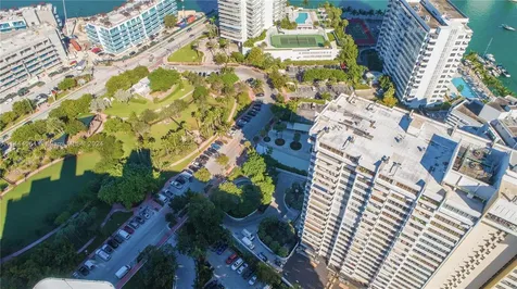 11 Island Avenue Miami Beach FL 33139