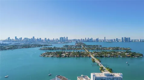 11 Island Avenue Miami Beach FL 33139