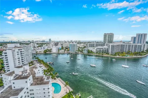 11 Island Avenue Miami Beach FL 33139