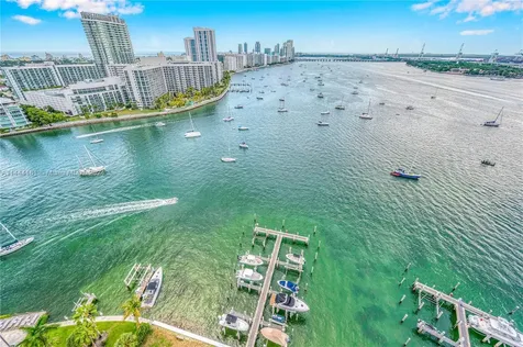 11 Island Avenue Miami Beach FL 33139