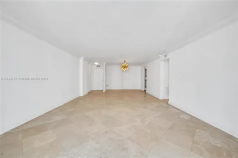 11 Island Avenue Miami Beach FL 33139