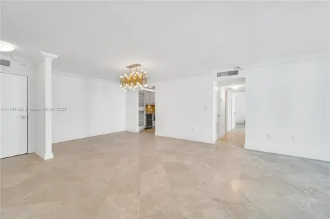 11 Island Avenue Miami Beach FL 33139