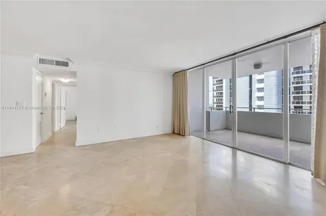 11 Island Avenue Miami Beach FL 33139